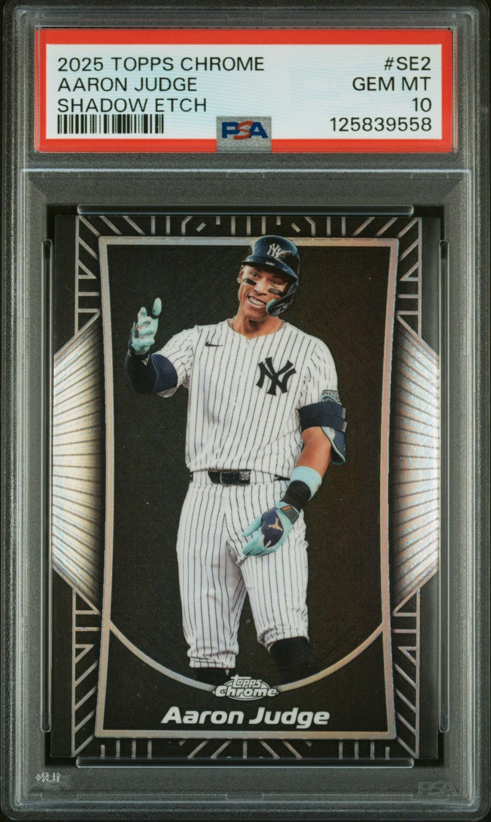 2025 Topps Chrome Baseball Aaron Judge Yankees Shadow Etch Card #SE2 PSA 10